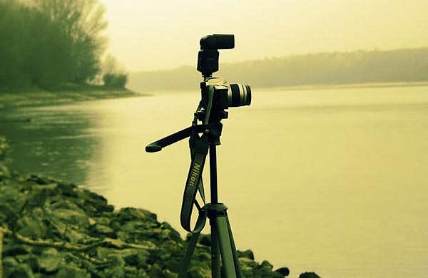 nikon-camera-tripod-1427586